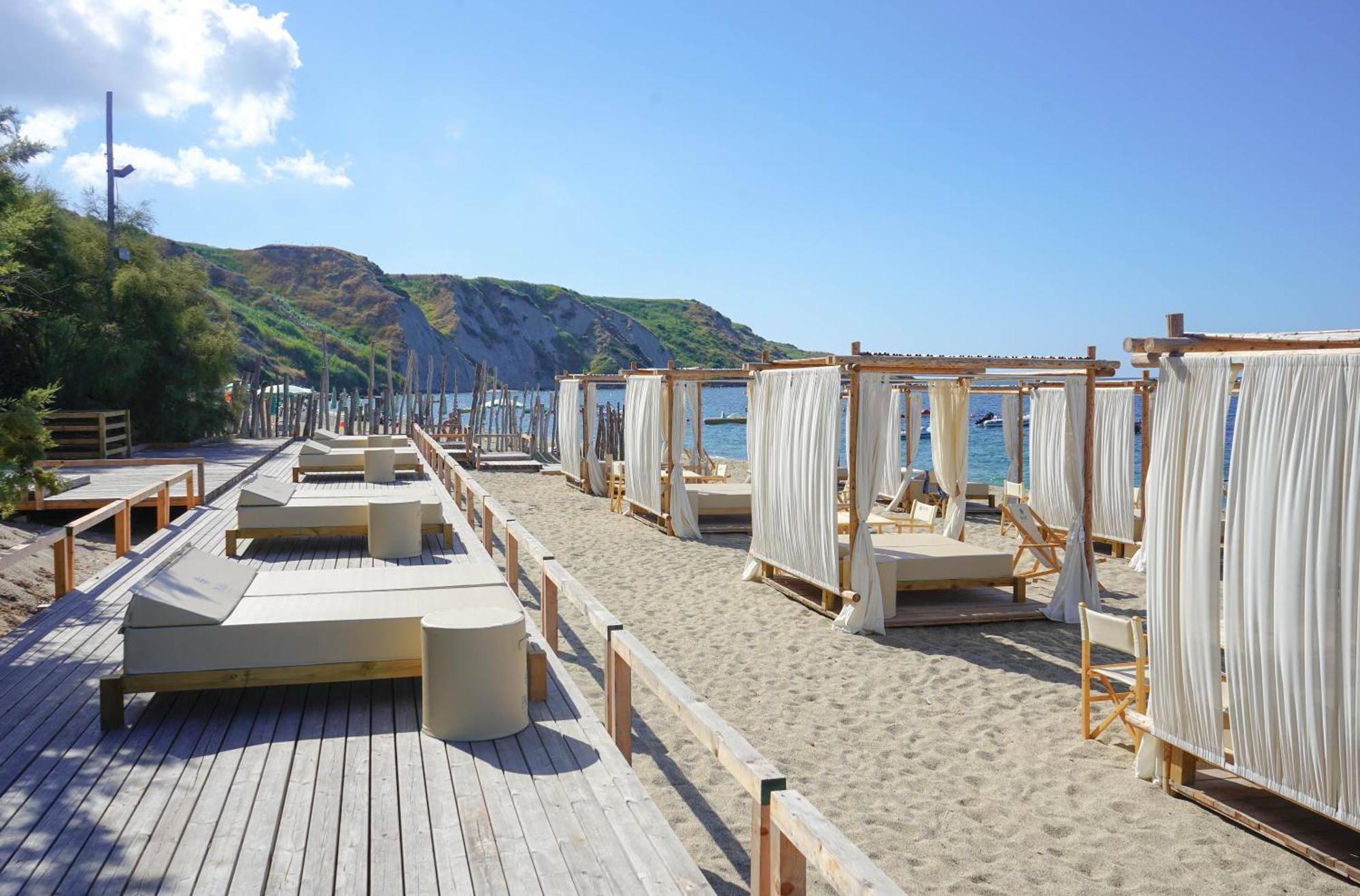 Praia Art Resort - Small Luxury Hotels Of The World (Adults Only) Ле Кастела Екстериор снимка
